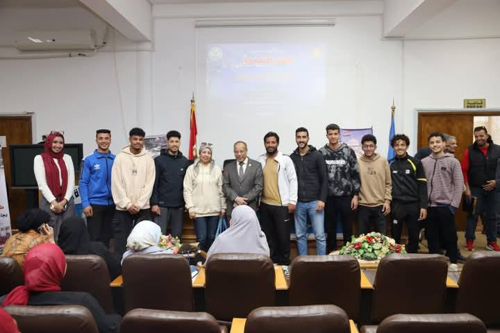 فريق كلية السياحة والفنادق لكرة القدم الخماسية يحصد المركز الثاني ببطولة كأس الشهداء