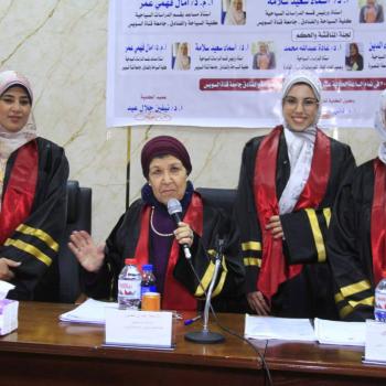 عقد مناقشة رسالة الماجستير المقدمة من المعيدة / ليلى علوان السيد