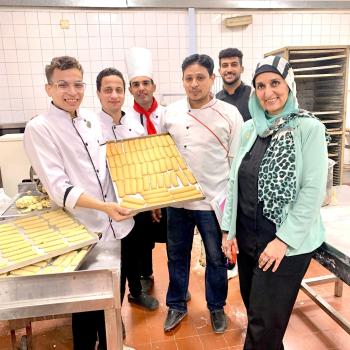 كلية السياحة والفنادق تستعد لطرح منتجات عيد الفطر المبارك