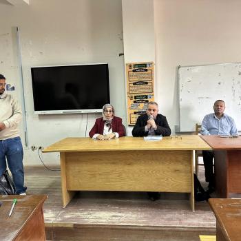 عميد الكلية الأستاذ الدكتور/ فاتن العليميتعقد لقاءا وديا مع طلاب الكلية